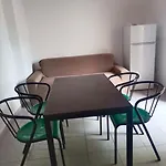 Venice Apartments *